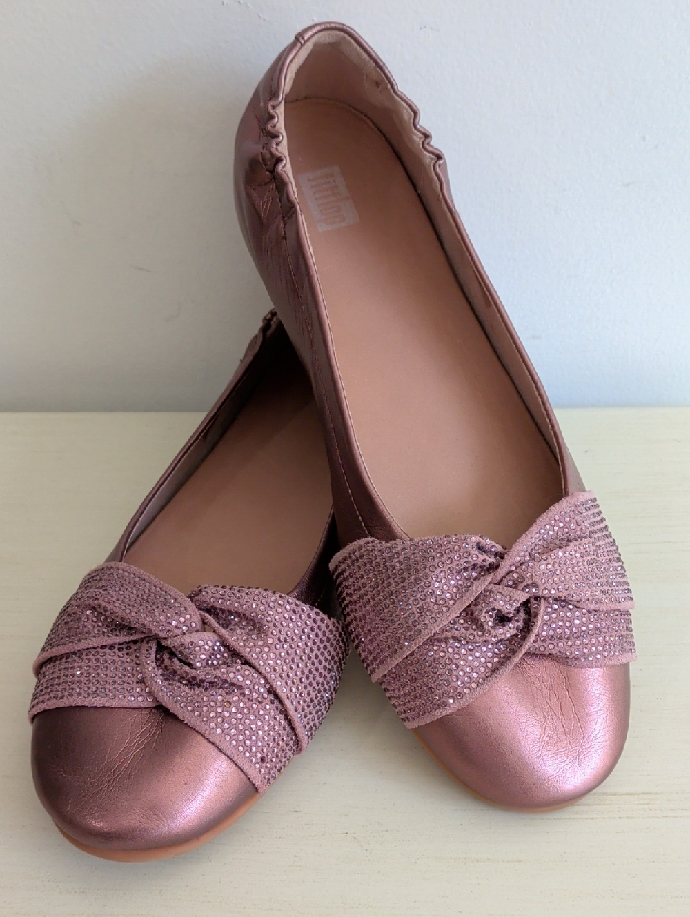 Fitflop Metallic Rose Leather Ballet Flats with Knotted Crystal Tie Size 9